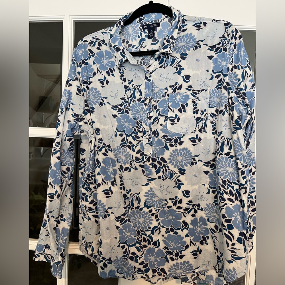 Floral Blue and White Button-Up Shirt